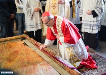 First entrance into the Church of the Holy Sepulchre 2025